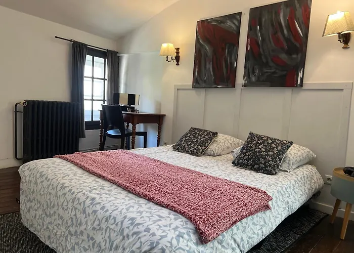 Les Pins Mauves * ポアティエ